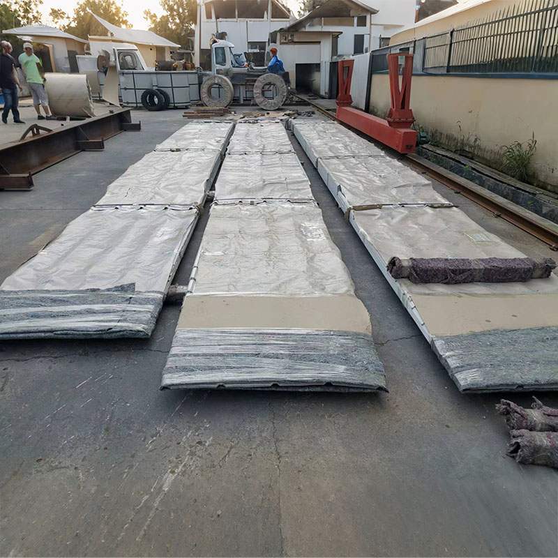 صفحات فولادی رنگی چیست و چرا بر سیستم های سقف مدرن تسلط دارند